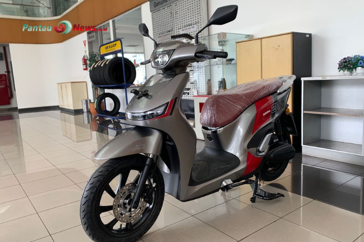 Adora EV: Motor Listrik Futuristik dengan Jarak Tempuh 110 Km dan Fitur Canggih