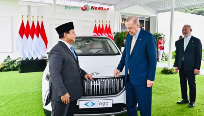 Kala Presiden Prabowo Mencoba Mobil Listrik Buatan Turki, Hadiah Langsung dari Erdogan