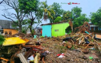 Amukan Sungai Cipalabuhan, Ibu-Anak Hilang!