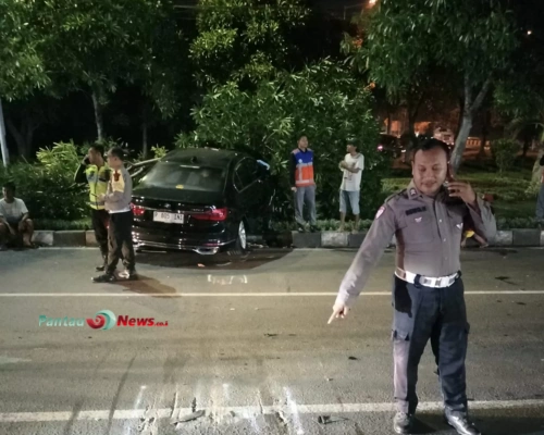 Viral di Medsos! Mobil Terjun Bebas dari Atas Tol, Simak Faktanya!