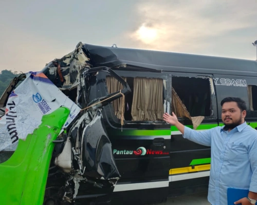 Tabrakan Maut di Tol Serang-Panimbang! Minibus Hantam Truk, 1 Orang Tewas