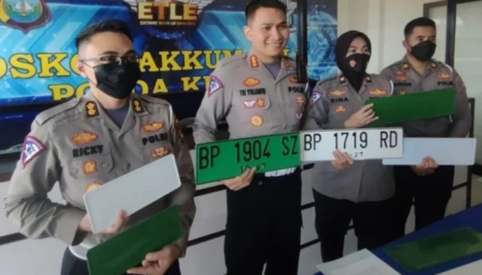 Kenapa Ada Pelat Nomor Hijau? Ini Penjelasannya!