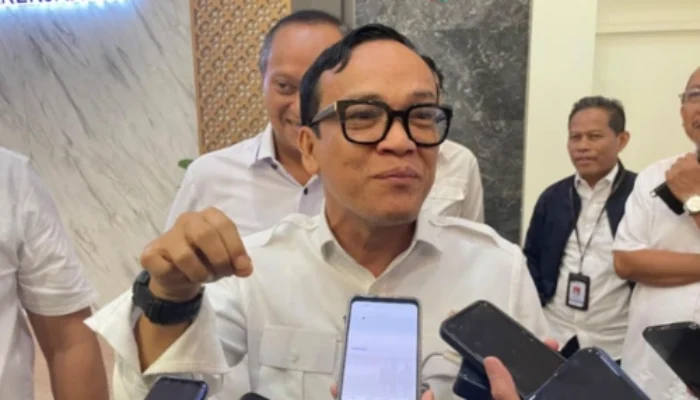 Peluang Lebih Luas: Syarat Usia Pekerja Resmi Dihapus Menaker!