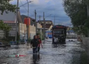 Banjir Rendam 51 RT di Jakarta, Ketinggian Air Capai 3 Meter