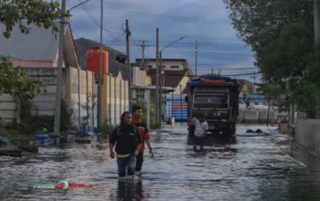 Banjir Rendam 51 RT di Jakarta, Ketinggian Air Capai 3 Meter