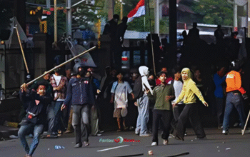 Demo DPR Memanas: Massa Terobos Tol Dalkot Lumpuhkan Jakarta